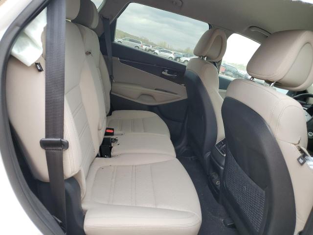 Photo 11 from auction – 2016 KIA SORENTO LX with VIN 5XYPG4A3XGG034350