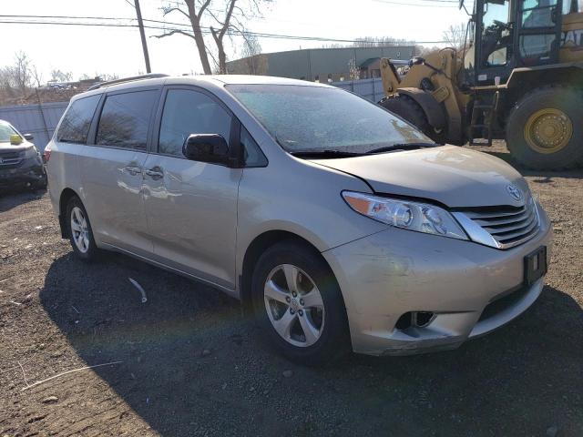 Photo 4 from auction – 2017 TOYOTA SIENNA LE with VIN 5TDKZ3DC0HS890609