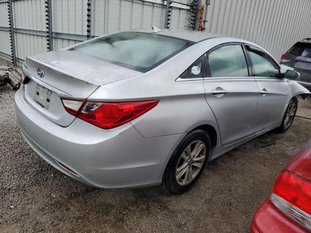 Photo 3 from auction – 2012 HYUNDAI SONATA GLS with VIN 5NPEB4AC3CH489002