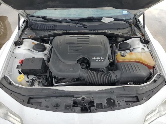 Photo 11 from auction – 2015 CHRYSLER 300C with VIN 2C3CCAEG2FH746720