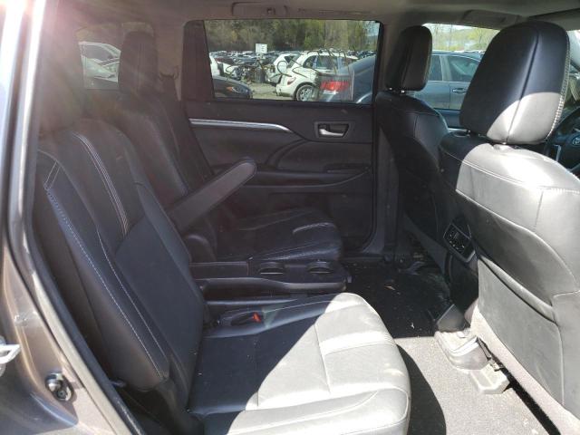 Zdjęcie 11 z aukcji – 2018 TOYOTA HIGHLANDER z VIN 5TDJZRFH8JS495588