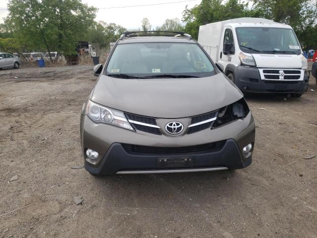 Photo 5 from auction – 2014 TOYOTA RAV4 XLE with VIN 2T3RFREV2EW160480