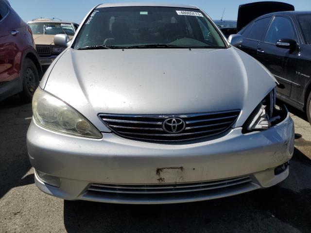 Photo 5 from auction – 2005 TOYOTA CAMRY LE with VIN 4T1BF30K55U109561