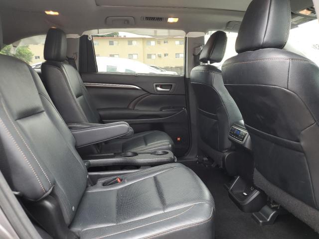 Photo 11 from auction – 2016 TOYOTA HIGHLANDER with VIN 5TDYKRFH7GS170183