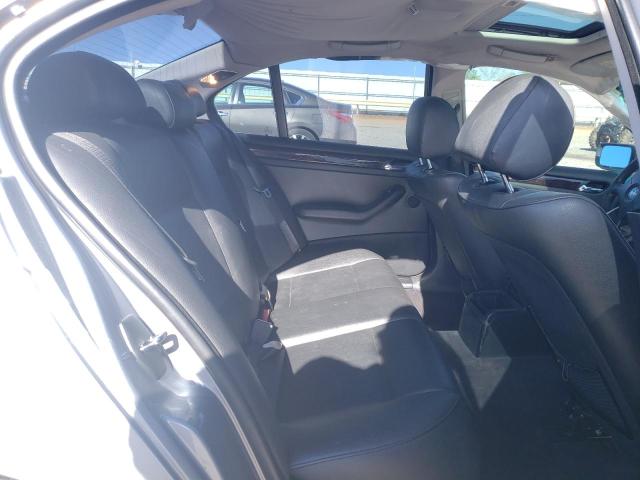 Photo 10 from auction – 2005 BMW 325 I with VIN WBAEV33475KW18903