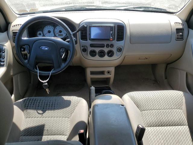 Photo 8 from auction – 2004 FORD ESCAPE XLT with VIN 1FMYU93144KA31015