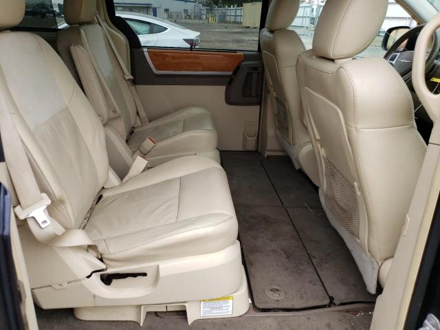 Photo 11 from auction – 2010 CHRYSLER TOWN & COU with VIN 2A4RR6DX8AR142086