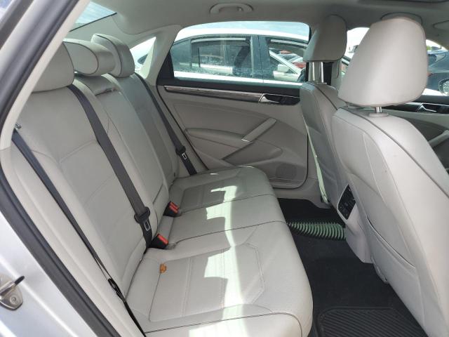Photo 10 from auction – 2016 VOLKSWAGEN PASSAT SE with VIN 1VWBT7A30GC065079