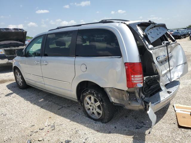 Photo 2 from auction – 2010 CHRYSLER TOWN & COU with VIN 2A4RR5D16AR305016
