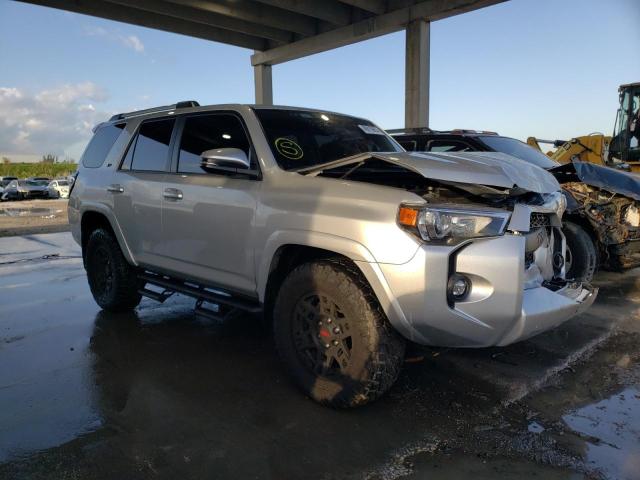 Photo 4 from auction – 2022 TOYOTA 4RUNNER SR with VIN JTEFU5JR5N5257461
