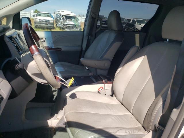Photo 7 from auction – 2011 TOYOTA SIENNA XLE with VIN 5TDYK3DC9BS074942