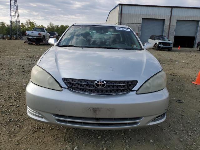 Photo 5 from auction – 2002 TOYOTA CAMRY LE with VIN JTDBF30K820083321
