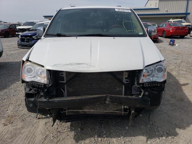 Photo 5 from auction – 2014 CHRYSLER TOWN & COU with VIN 2C4RC1GG1ER164474