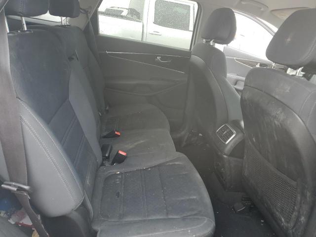 Photo 11 from auction – 2016 KIA SORENTO LX with VIN 5XYPGDA57GG108423