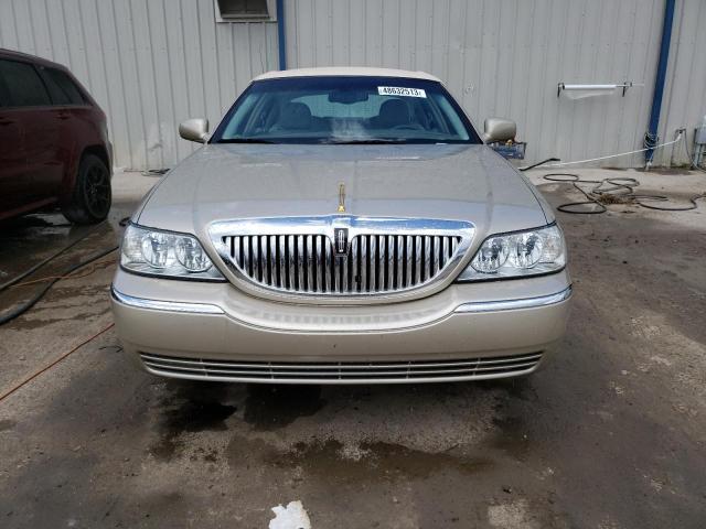 Photo 5 from auction – 2004 LINCOLN TOWN CAR E with VIN 1LNHM81W34Y601236