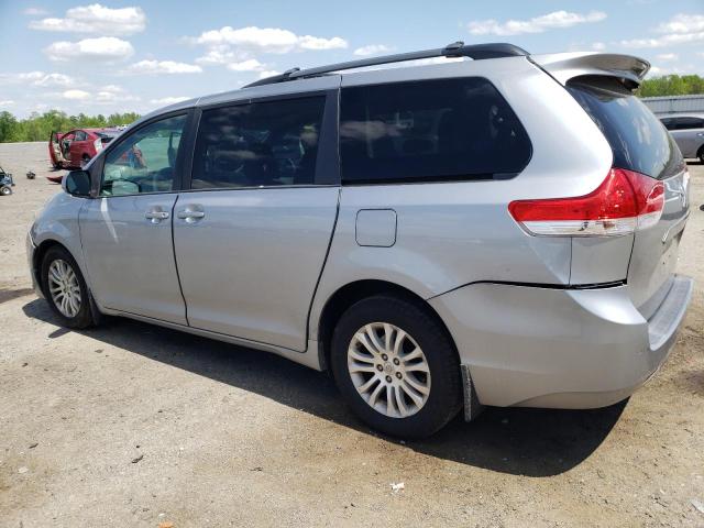 Photo 2 from auction – 2013 TOYOTA SIENNA XLE with VIN 5TDYK3DC3DS337798