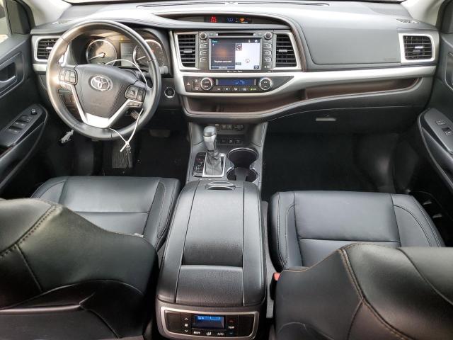 Photo 8 from auction – 2018 TOYOTA HIGHLANDER with VIN 5TDJZRFH9JS803755