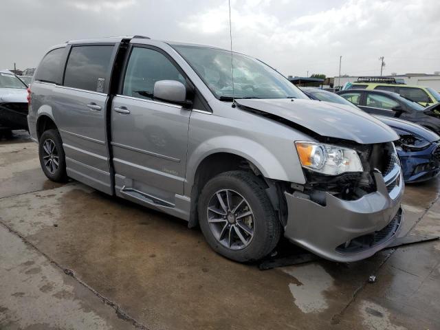 Photo 4 from auction – 2017 DODGE GRAND CARA with VIN 2C4RDGCG2HR646168