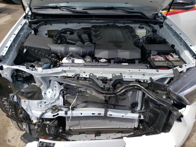 Photo 12 from auction – 2023 TOYOTA 4RUNNER SE with VIN JTEUU5JR2P6127285