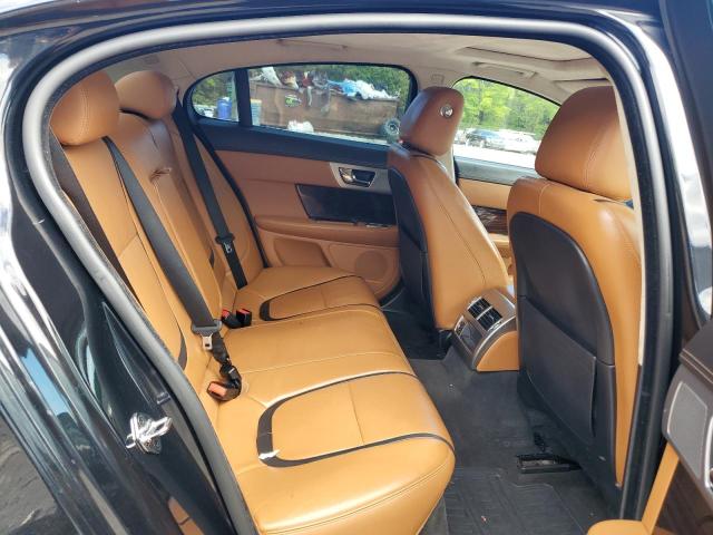 Photo 10 from auction – 2015 JAGUAR XF with VIN SAJWJ0FF2F8U70352