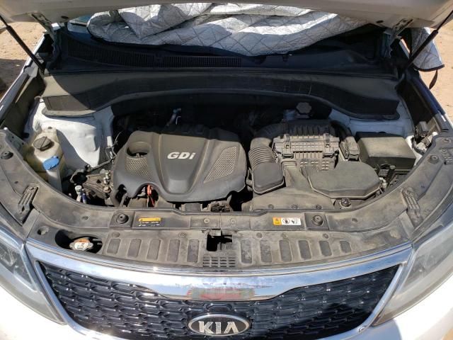 Photo 11 from auction – 2015 KIA SORENTO LX with VIN 5XYKTCA66FG570267