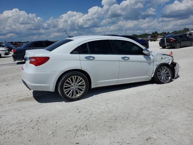 Photo 3 from auction – 2013 CHRYSLER 200 LIMITE with VIN 1C3CCBCG9DN597283