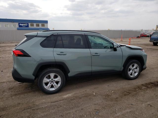 Photo 3 from auction – 2021 TOYOTA RAV4 XLE with VIN 2T3P1RFV5MW153526