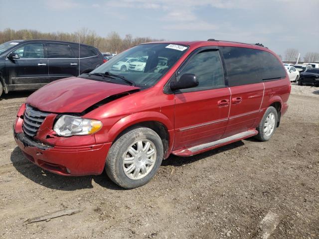 CHRYSLER TOWN & COU 2005 with VIN 2C4GP64L95R135802 - Photo from auction
