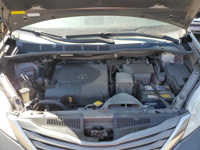 Photo 12 from auction – 2012 TOYOTA SIENNA XLE with VIN 5TDDK3DC3CS047901