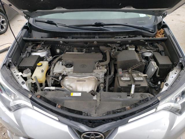 Photo 12 from auction – 2017 TOYOTA RAV4 LE with VIN 2T3BFREV6HW625736