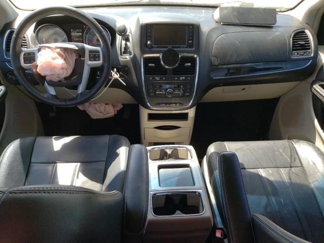Photo 8 from auction – 2016 CHRYSLER TOWN & COU with VIN 2C4RC1BG2GR156409