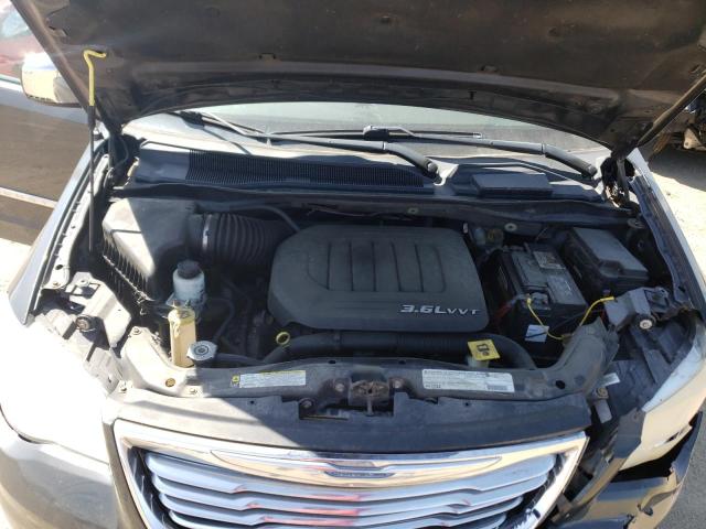 Photo 12 from auction – 2011 CHRYSLER TOWN & COU with VIN 2A4RR8DG5BR797996