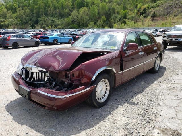 LINCOLN TOWN CAR C 2000 with VIN 1LNHM83W8YY906394 - Photo from auction