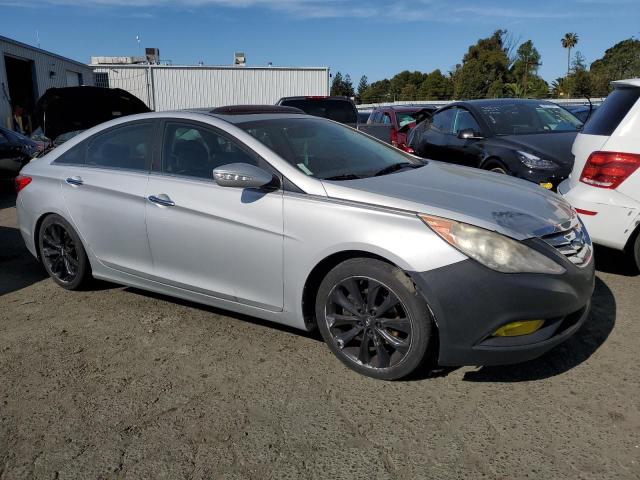 Photo 4 from auction – 2011 HYUNDAI SONATA SE with VIN 5NPEC4AB6BH232323