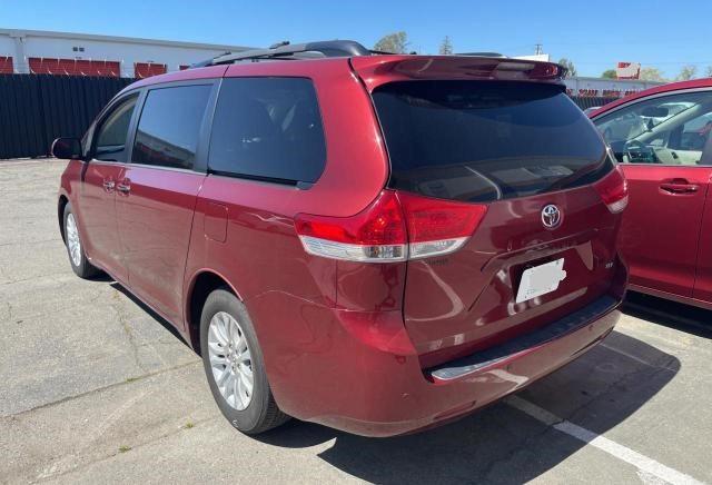 Photo 3 from auction – 2014 TOYOTA SIENNA XLE with VIN 5TDYK3DCXES409839