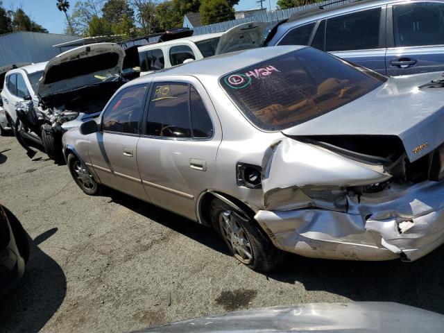 Photo 2 from auction – 1994 TOYOTA CAMRY LE with VIN JT2SK12E5R0267500