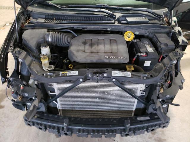 Photo 12 from auction – 2015 CHRYSLER TOWN & COU with VIN 2C4RC1CGXFR674636