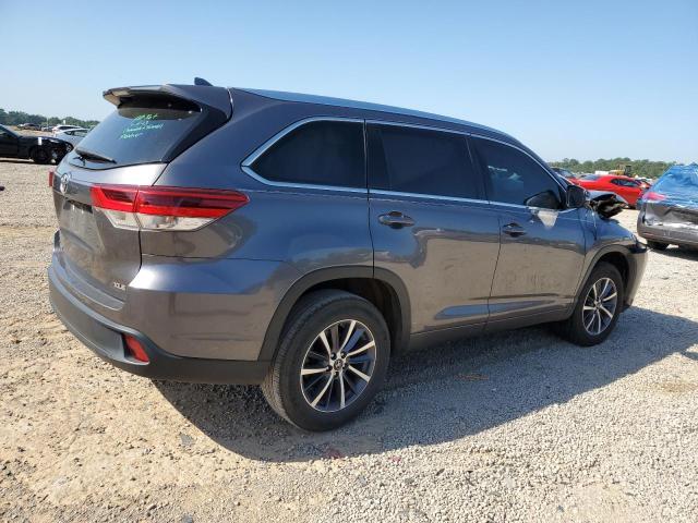 Photo 3 from auction – 2018 TOYOTA HIGHLANDER with VIN 5TDKZRFH5JS537686