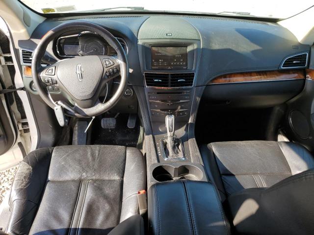 Photo 8 from auction – 2014 LINCOLN MKT with VIN 2LMHJ5AT3EBL54428