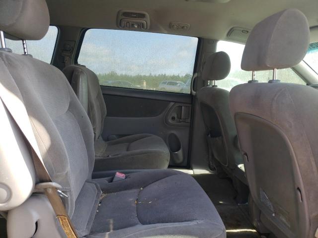 Photo 11 from auction – 2004 TOYOTA SIENNA with VIN 5TDZA23C04S124844