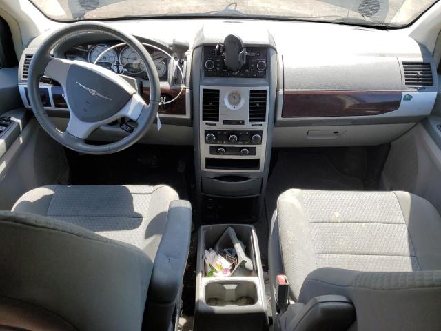 Photo 8 from auction – 2010 CHRYSLER TOWN & COU with VIN 2A4RR5D16AR347542