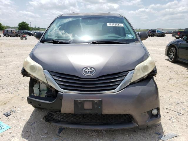 Photo 5 from auction – 2011 TOYOTA SIENNA XLE with VIN 5TDYK3DC7BS010530