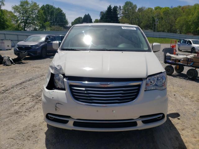 Photo 5 from auction – 2013 CHRYSLER TOWN & COU with VIN 2C4RC1BG1DR697172
