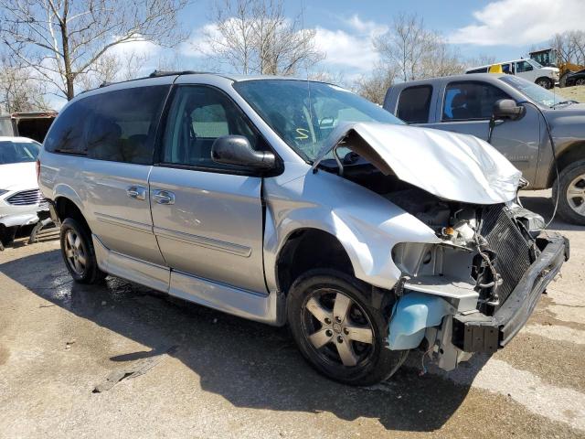 Photo 4 from auction – 2005 DODGE GRAND CARA with VIN 2D4GP44L55R529417