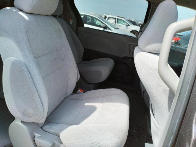 Photo 10 from auction – 2015 TOYOTA SIENNA LE with VIN 5TDKK3DC4FS690320