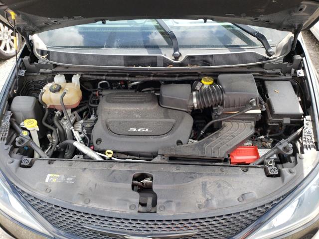 Photo 12 from auction – 2018 CHRYSLER PACIFICA T with VIN 2C4RC1BG1JR247940