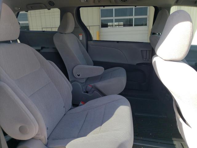 Photo 11 from auction – 2017 TOYOTA SIENNA LE with VIN 5TDJZ3DC7HS182045