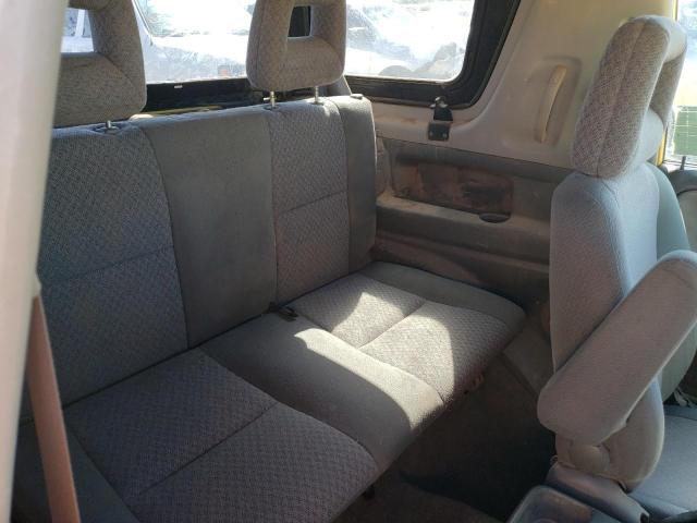 Photo 11 from auction – 2003 CHEVROLET TRACKER with VIN 2CNBJ18C736949109