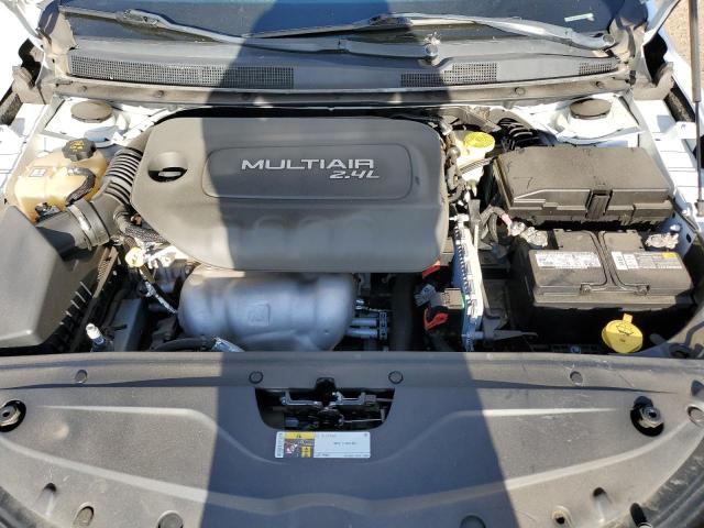 Photo 11 from auction – 2015 CHRYSLER 200 S with VIN 1C3CCCBB6FN680247