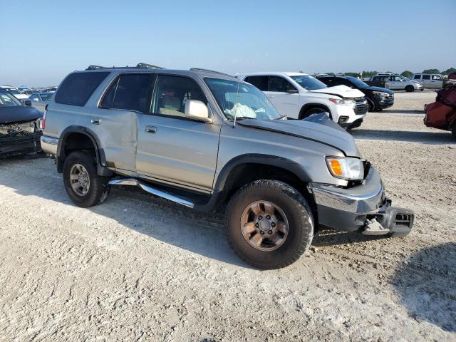 Photo 4 from auction – 2002 TOYOTA 4RUNNER SR with VIN JT3GN86R820259055